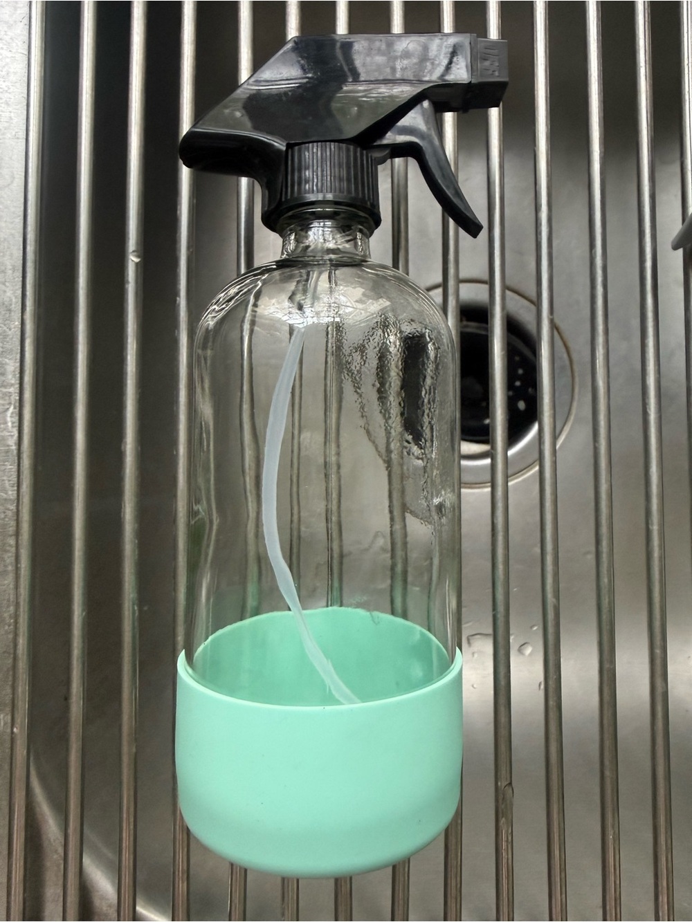 Glass Spray Bottle with Mint Silicone Base - Clear